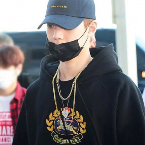 [국내배송/당일출고] 버버리 런던 크레스트 자수 후드티 (라이관린 착용)