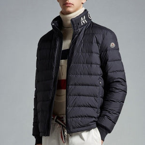 몽클레어 아키오 쇼트 다운 자켓 네이비