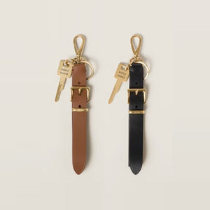미우미우 열쇠 장식 가죽 키링 2color