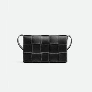 보테가베네타 스티치 엣지 카세트백 블랙