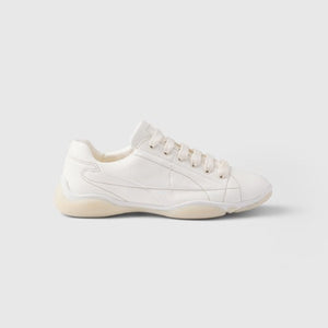 프라다 나파 가죽 스니커즈 화이트 1E942N