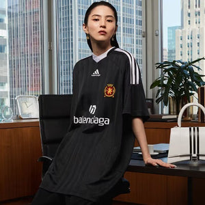 [국내배송] 아디다스 X 발렌시아가 사커 반팔티 2color (한소희 착용) - 컬러 추가 재입고 -