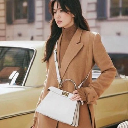 펜디 피카부 아이씨유 레더백 화이트 S/M (송혜교,한예슬,고소영 착용)