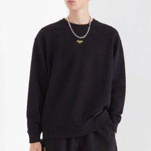 [국내배송] 펜디 로고 자수 맨투맨 FY3938