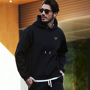 [국내배송/당일출고] 프라다 사피아노 삼각 로고 후드티 블랙