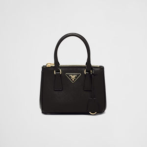 프라다 갤러리아 사파이노 가죽 미니백 블랙 1BA906 (김태리 착용)