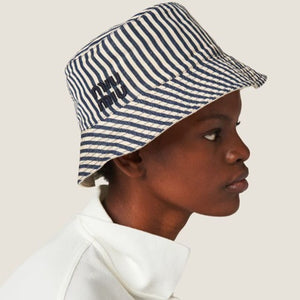 [국내배송] 미우미우 리버서블 스트라이프 버킷햇 (김희선 착용)
