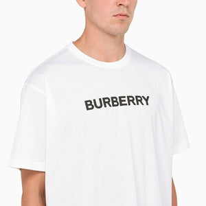 [국내배송] 버버리 클래식 레터링 로고 반팔티 2color