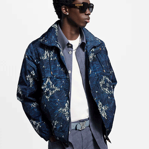 루이비통 프린티드 모노그램 윈드브레이커 1AHV29