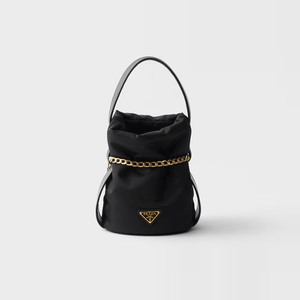 프라다 쁘띠 삭 누아르 미니 버킷백 블랙 1BE088