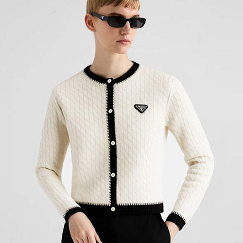 [국내배송] 프라다 배색 케이블 니트 가디건 2color
