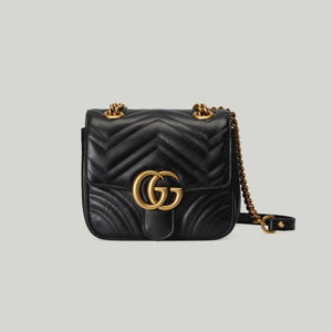 구찌 GG 마몬트 마틀라쎄 미니 숄더백 블랙 739682