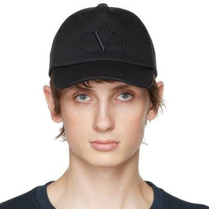 [국내배송/당일출고] 발렌티노 V로고 시그니처 볼캡 블랙 (슈가 착용)