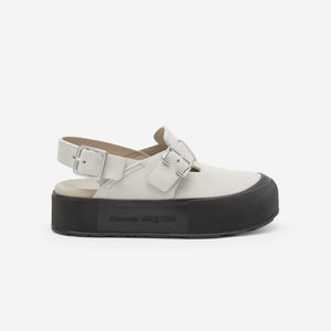 알렉산더맥퀸 마운트 슬릭 스웨이드 샌들 화이트