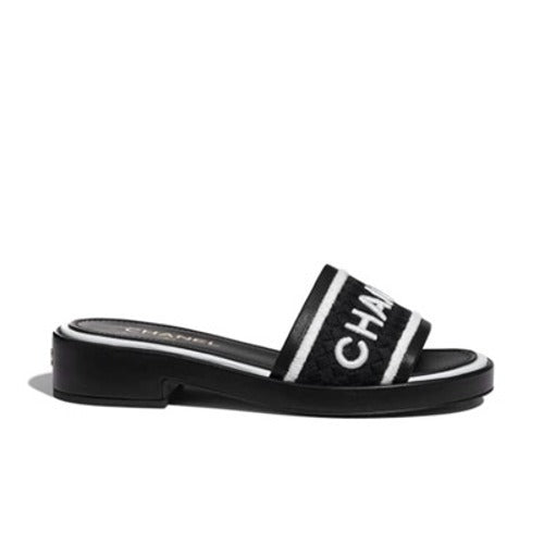 [SALE] 샤넬 자수 로고 램스킨 뮬 G36557 화이트 40사이즈