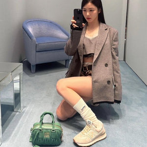 미우미우 X 뉴발란스 574 빈티지 나파 가죽 스니커즈 화이트 (신예은 착용)